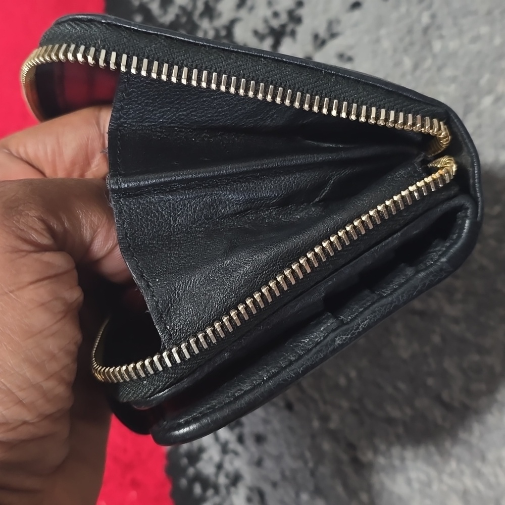 YSL Black Wallet - Picture 10 of 10